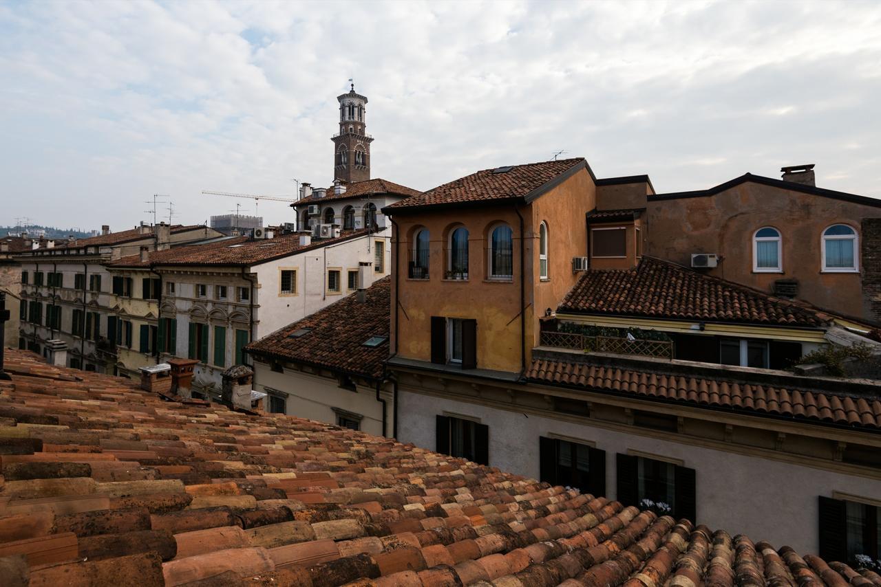 Bright Apartments Verona - Borsari Historical Luaran gambar